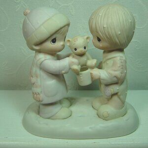 Vintage Jonathan & David figurine-"Christmastime is for Sharing"--1983